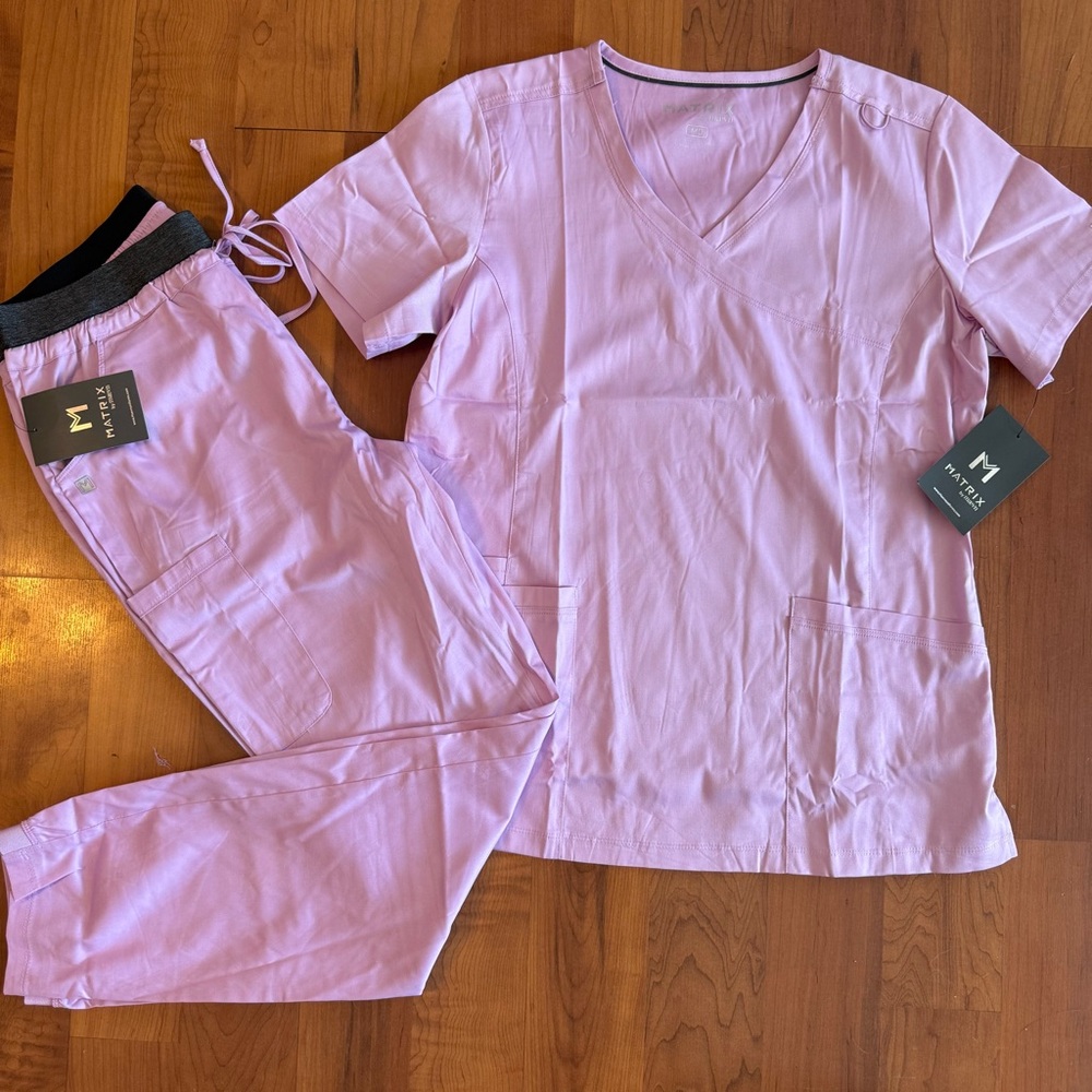 ✨ SOLD ✨ NWT Women's Light Purple Scrub Set